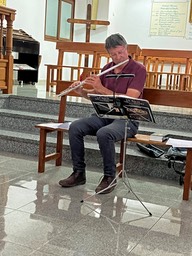 Andy Sundermann auf der Querflöte